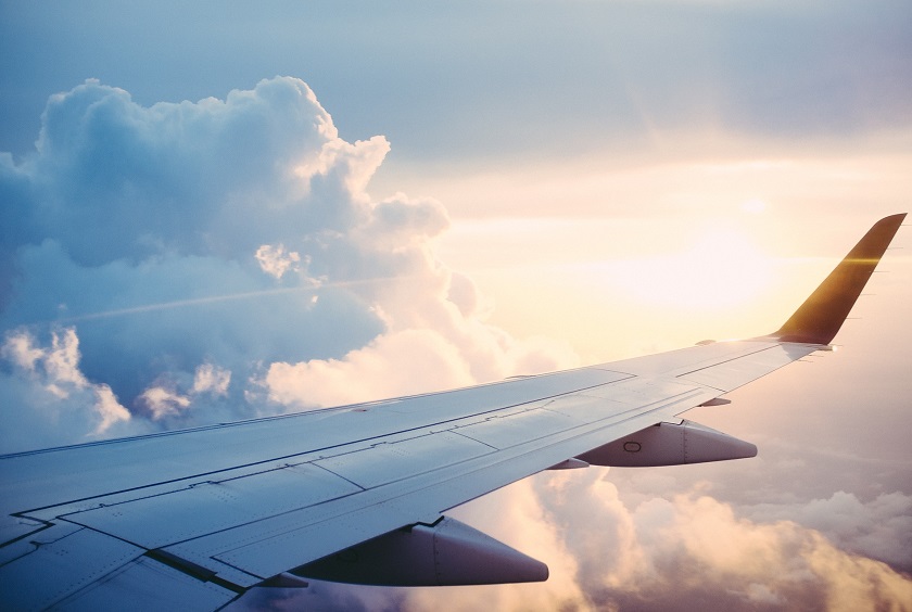 plane-841441_1920