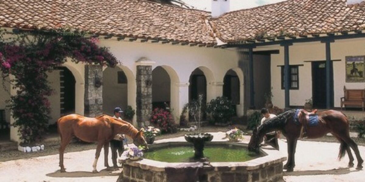 ECU_HaciendaPinsaqui_OffWeb