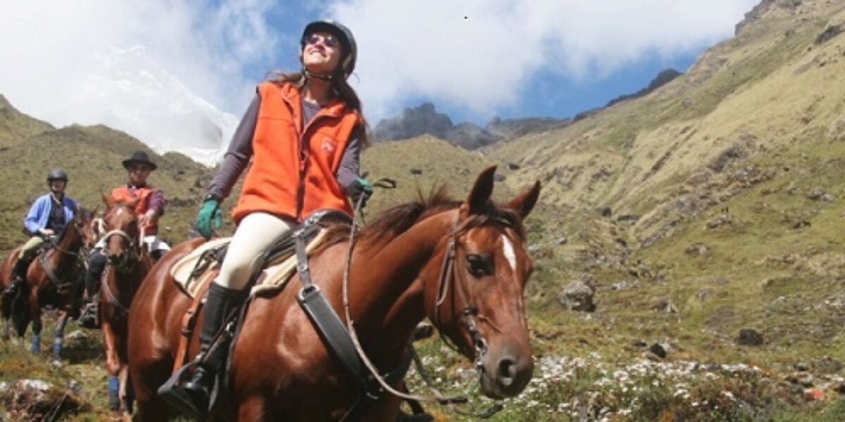 Per_MachuPicchu_HorseRiding_Resized