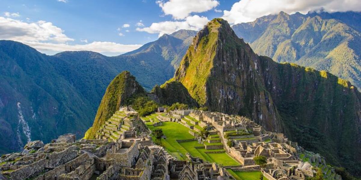 PER_MachuPicchu_ShutterStock_freewithcredit