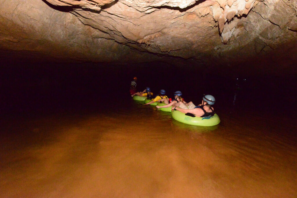 bel08-tubingsacredcaves-free
