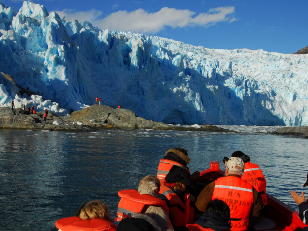 chi13-cruise-the-length-of-patagonia-free-skorpios