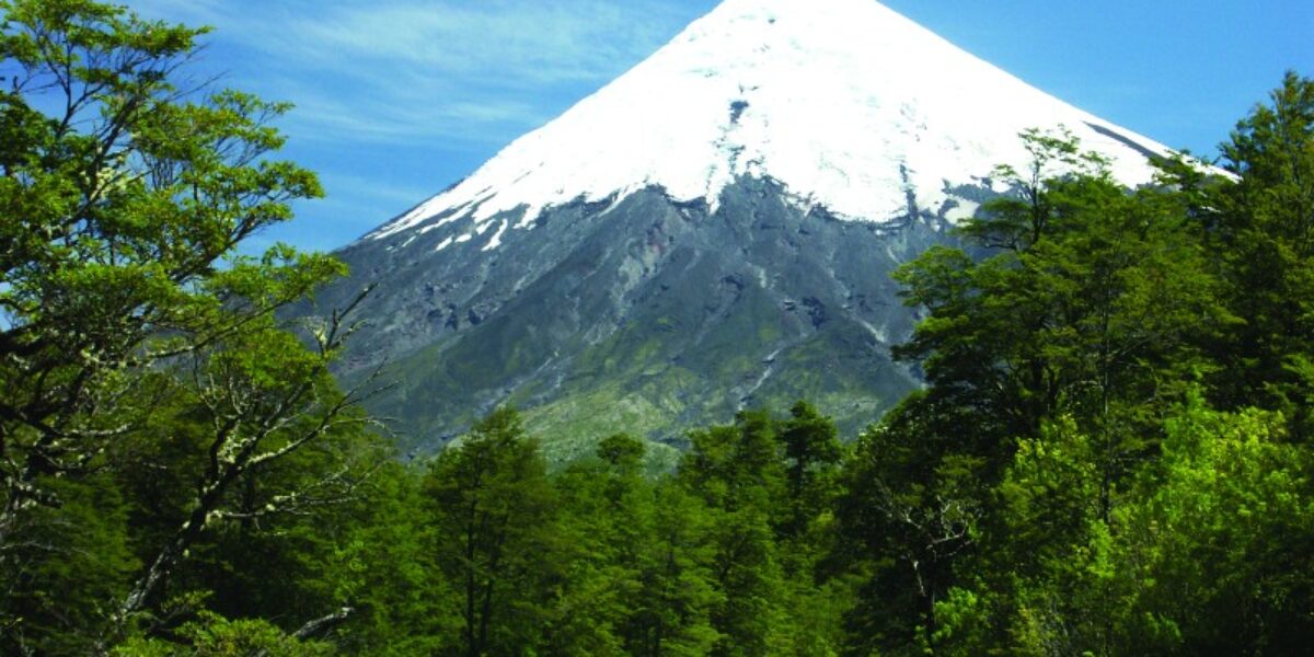 chi24-volcano-free-istock-000000561882