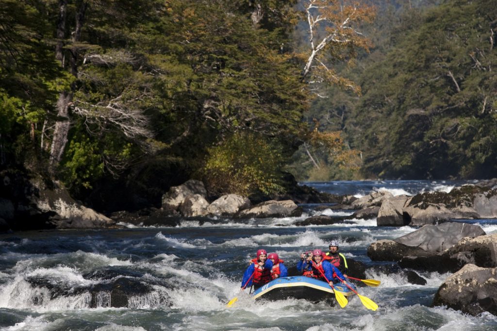 chi26-white-water-rafting-free-turismochile-cropped