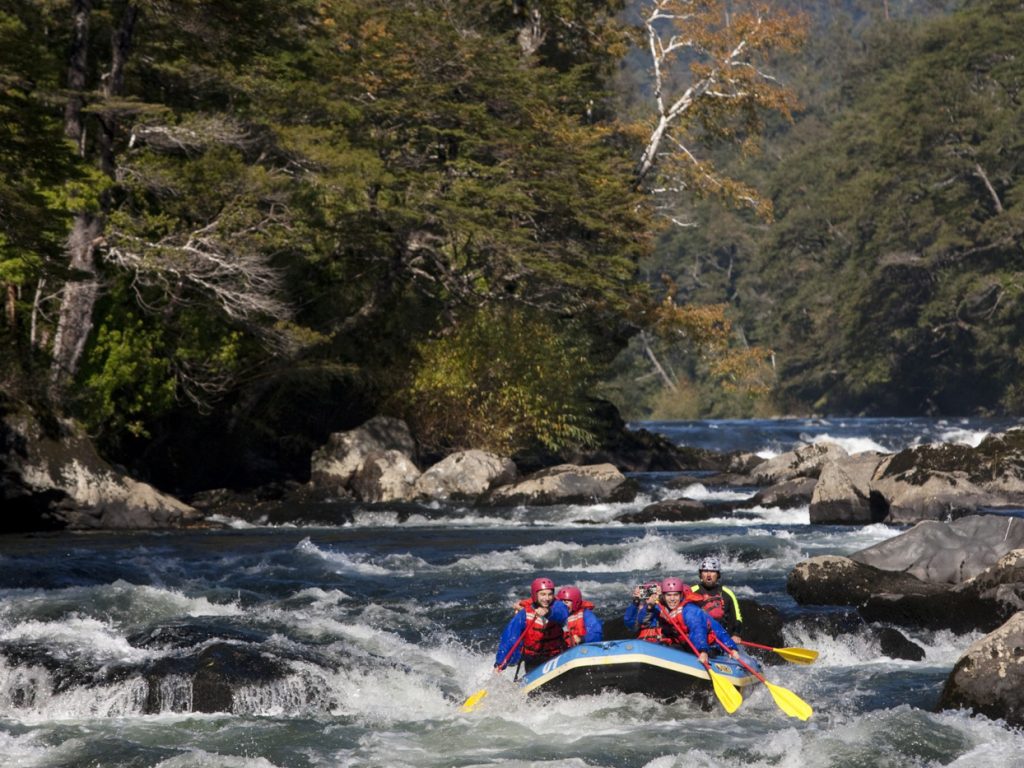 chi26-white-water-rafting-free-turismochile-cropped