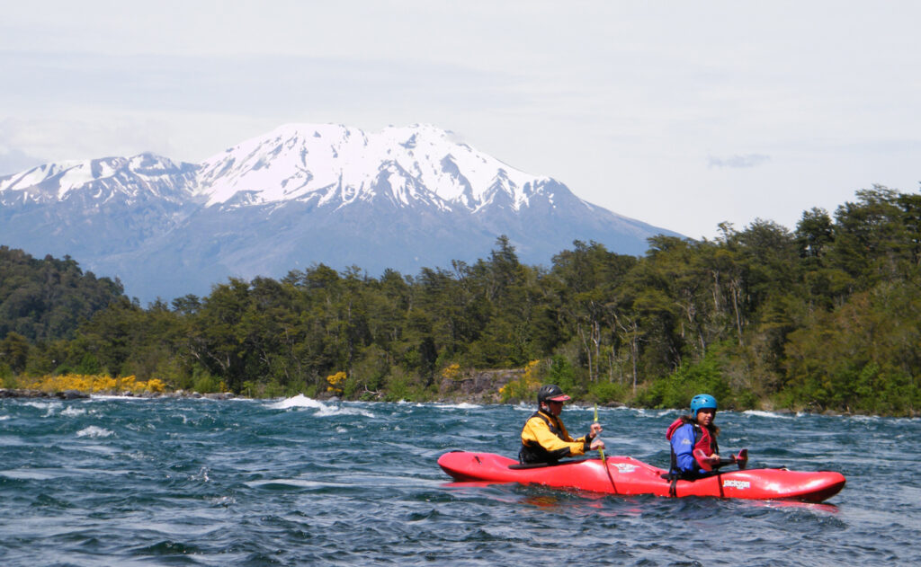 chi34-go-kayaking-free-protours-crop