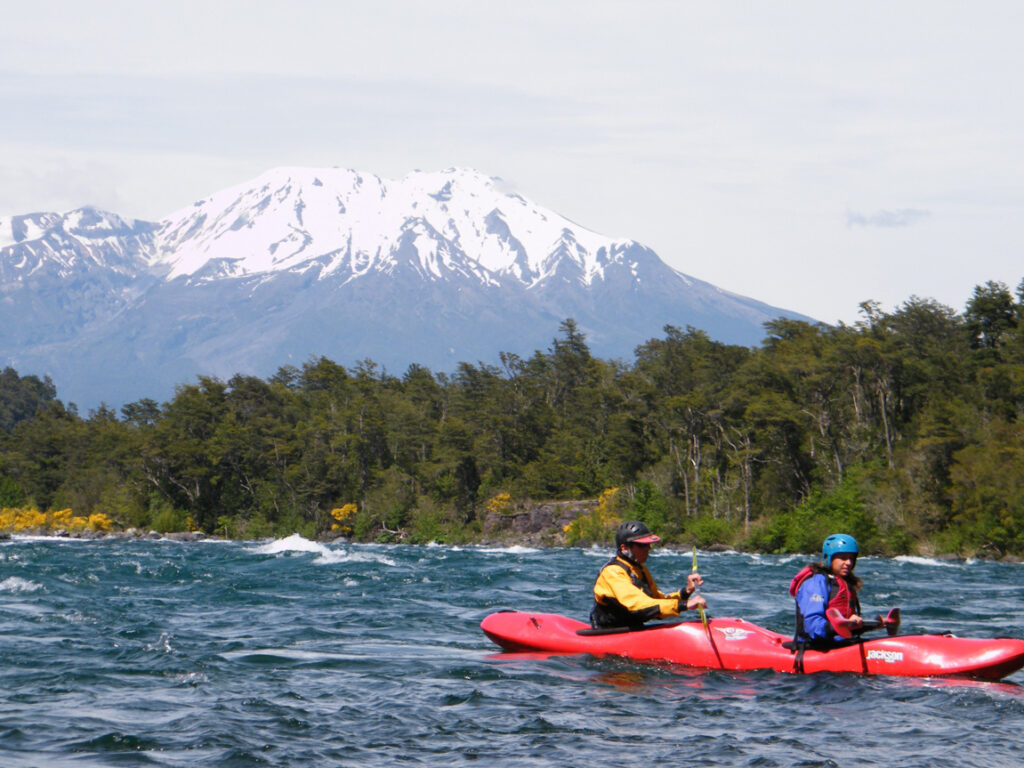 chi34-go-kayaking-free-protours-crop