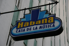CUB12_GoDancingAtCasaDeLaMusica_OffWebsite