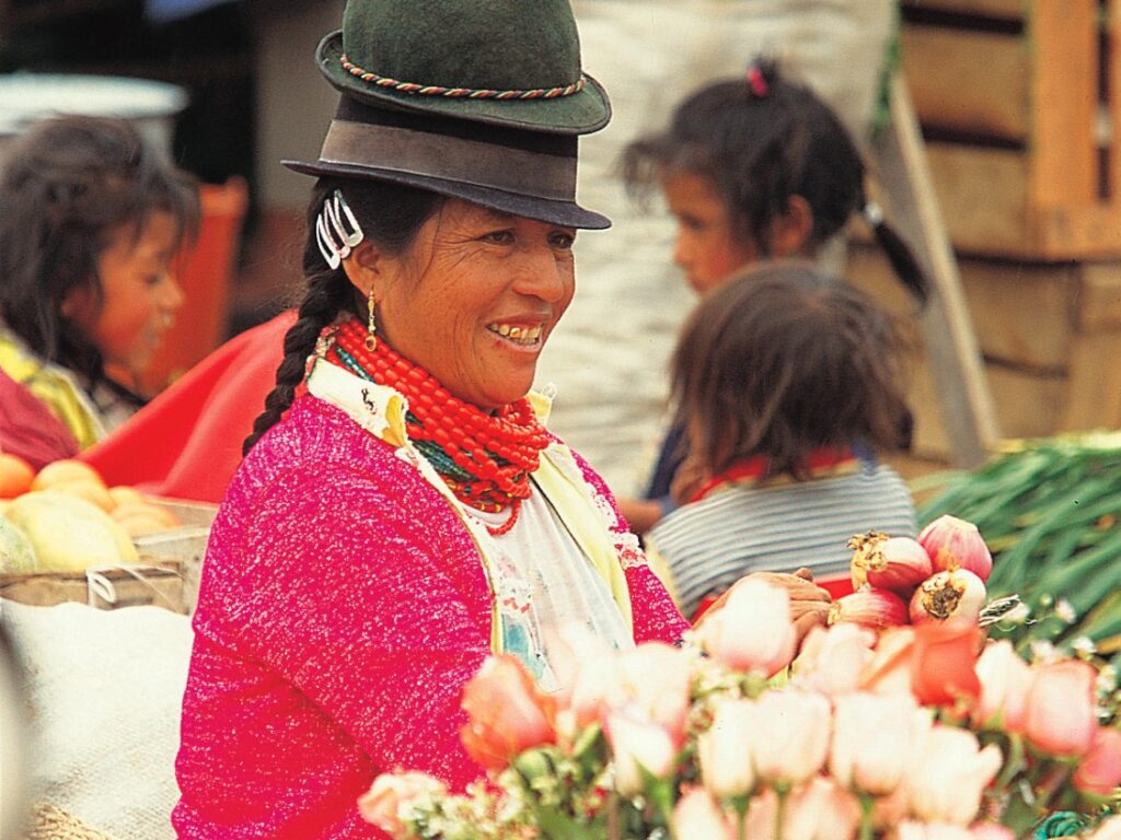 ecu06-visit-a-traditional-andean-market-free-metro
