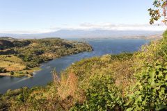 SAL02_LakeSuchitlanSuchitoto_shutterstock181738310_free SAL02_LakeSuchitlanSuchitoto_shutterstock181738310_free