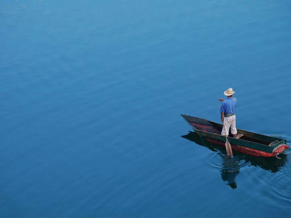 gua08-fish-with-locals-on-lake-atitlan-free