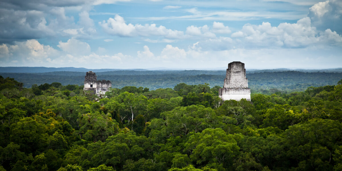 GUA11_Tikal_shutterstock_92508058_freewithcredit