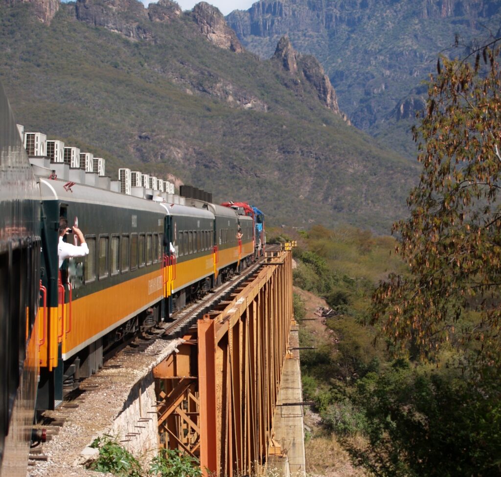 mex06-coppercanyon-free-condorverde