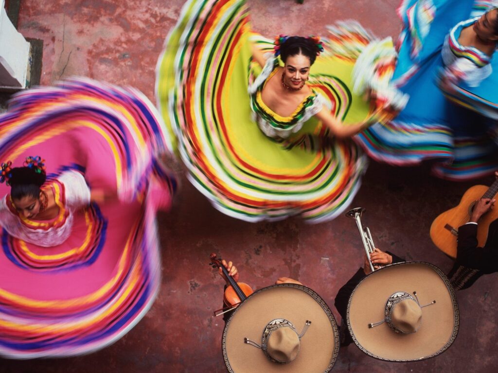 mex12-dancers-free-condor-verde