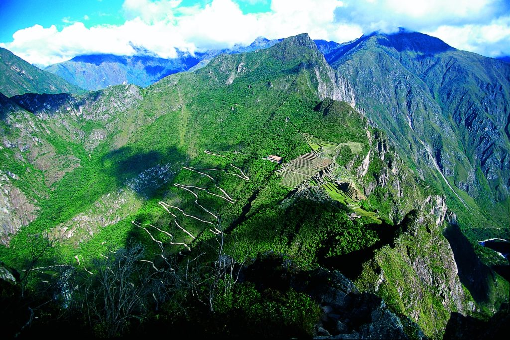 per39-huayna-picchu-free-santuarylodge