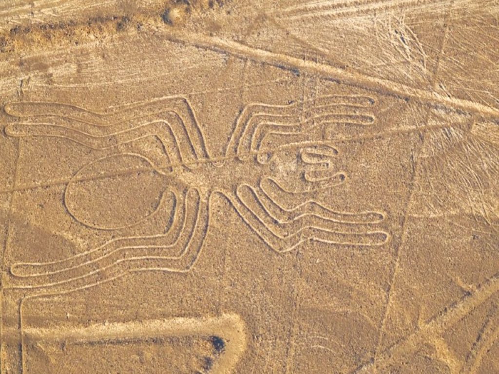 perex002-peru-nascalines-free-istock000005115326