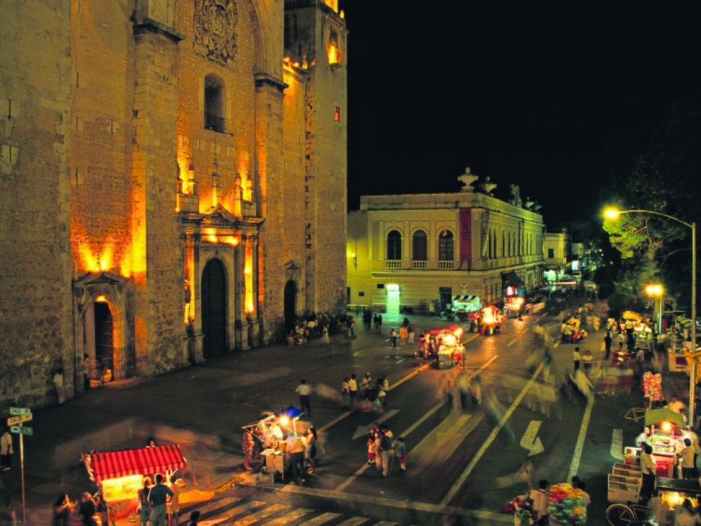 Merida at night